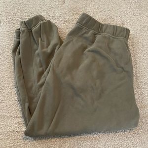 Lululemon relaxed high rise jogger size 12